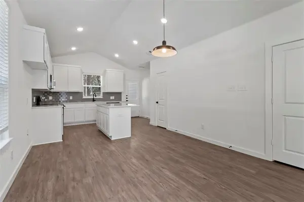 719 E Maple Row, Denison, TX 75021