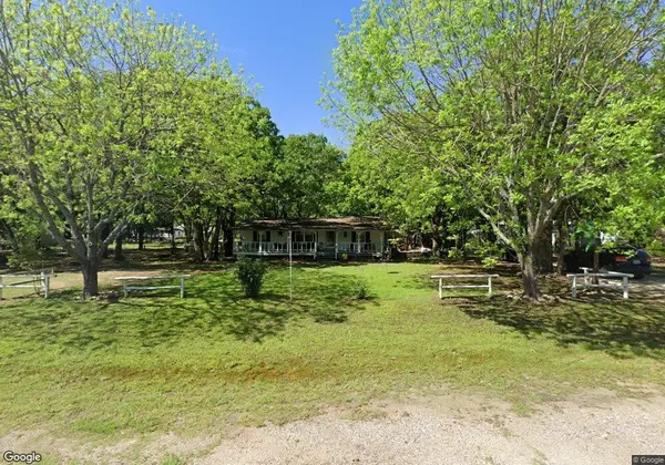 331 Southern Oaks Drive, Streetman, TX 75859