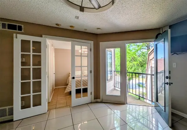 2312 Balsam Drive #A303, Arlington, TX 76006