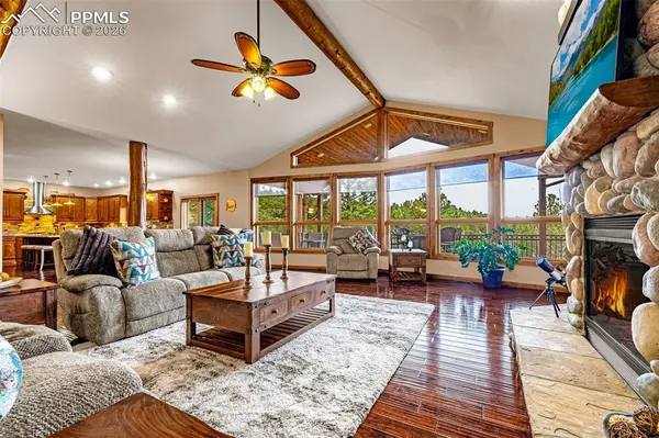 791 Skyline DR, Woodland Park, CO 80863