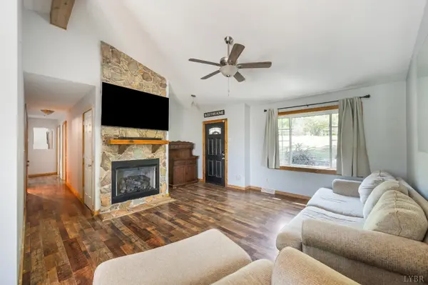 667 Nighthawk Rd, Lynchburg, VA 24504