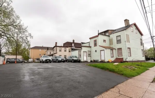 147 Liberty St, Elizabeth City, NJ 07202