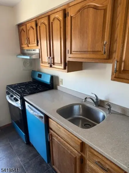 1624 Valley St, Fort Lee Boro, NJ 07024