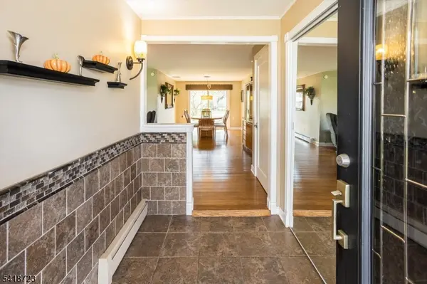 306 Hurley Dr, Hackettstown Town, NJ 07840