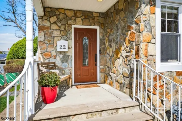 22 Vine St, Nutley Twp., NJ 07110