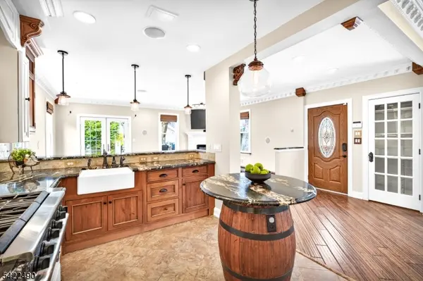 22 Vine St, Nutley Twp., NJ 07110