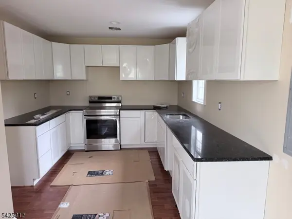 481A Windemere Ave, Mount Arlington Boro, NJ 07856