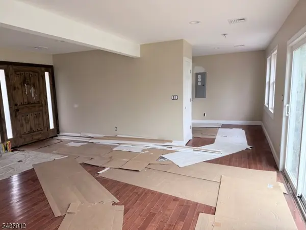 481A Windemere Ave, Mount Arlington Boro, NJ 07856