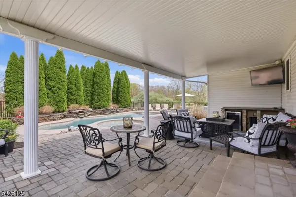 100 Distillery Rd, Readington Twp., NJ 08889