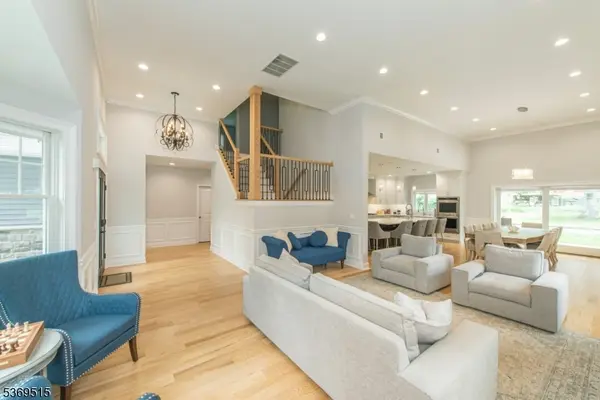 40 Lee Rd, Livingston Twp., NJ 07039