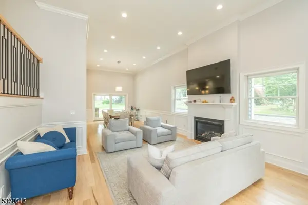 40 Lee Rd, Livingston Twp., NJ 07039