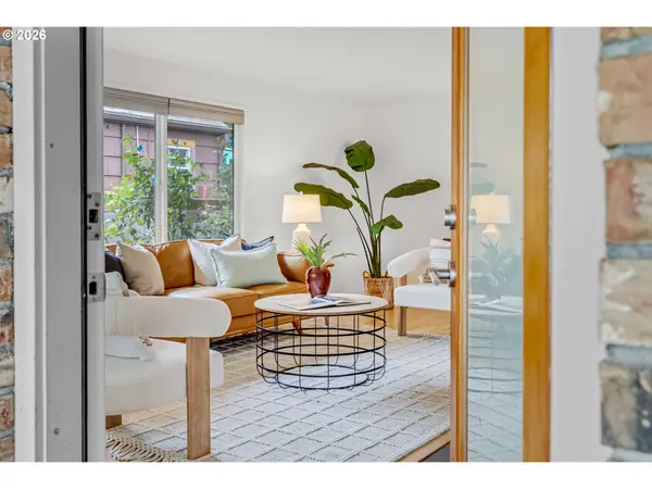 5627 SE HENDERSON ST, Portland, OR 97206