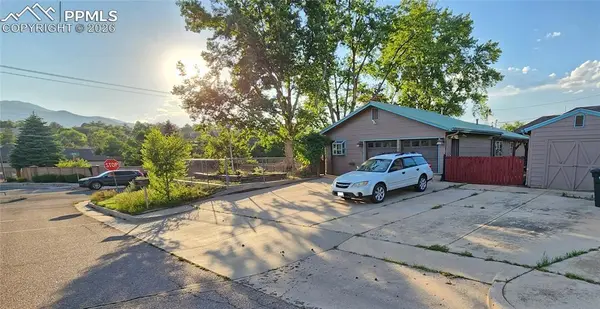 1830 Pejn AVE, Colorado Springs, CO 80904