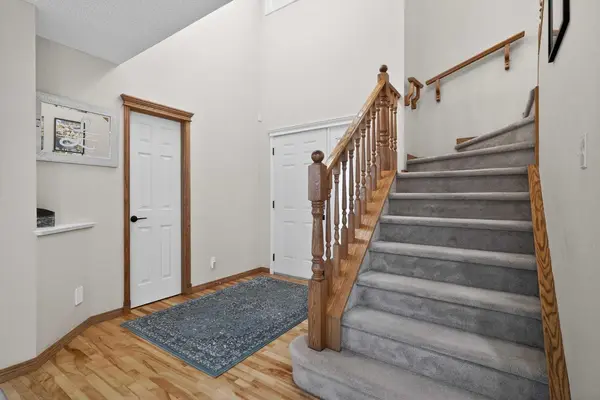 112 West Creek Close, Chestermere, AB T1X 1M2