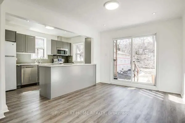 1738 Bayview AVE, Toronto C10, ON M4G 3C4