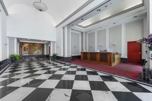 11 Lee Centre DR #1609, Toronto E09, ON M1H 3J5