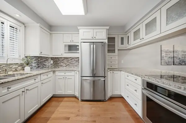 1995 Royal RD #112, Pickering, ON L1V 6V9