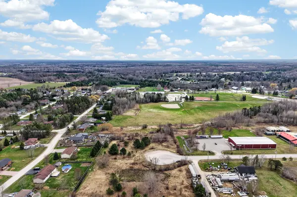 11 Greengage RD, Clearview, ON L0M 1N0