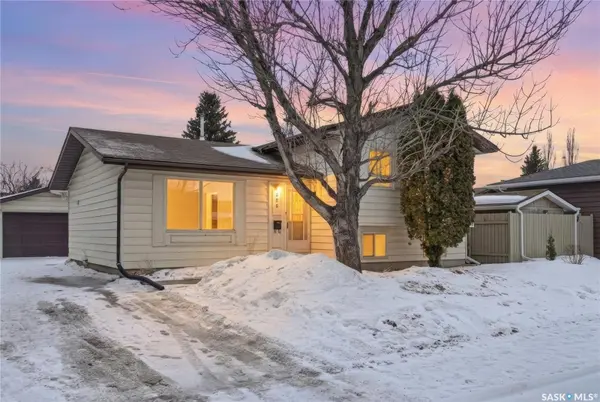 226 Stillwater DRIVE, Saskatoon, SK S7J 4K3