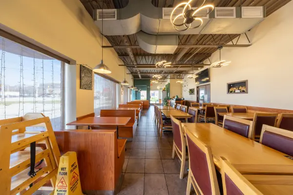 1706 Dundas ST E #1, Mississauga, ON L4X 1L7