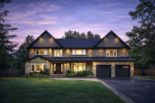 2068 Mississauga RD, Mississauga, ON L5H 2K6