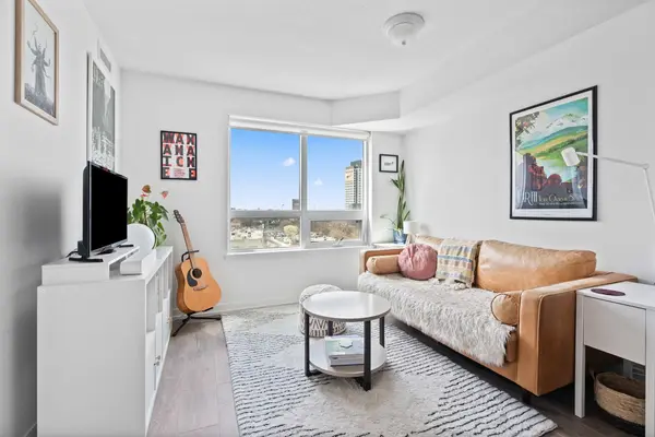 1420 Dupont ST #811, Toronto W02, ON M6H 0C2