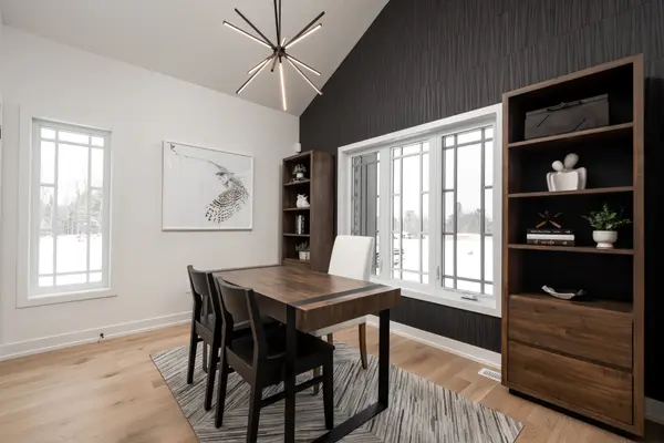 8 Charles Morley BLVD, Huntsville, ON P1H 0G5