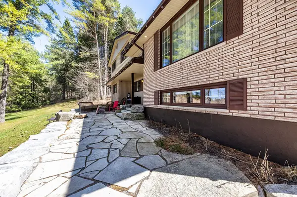 863 Carmel 2nd Line, Cavan Monaghan, ON L0A 1G0