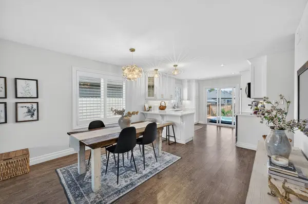 27 Woodburn DR, Quinte West, ON K8V 0E1