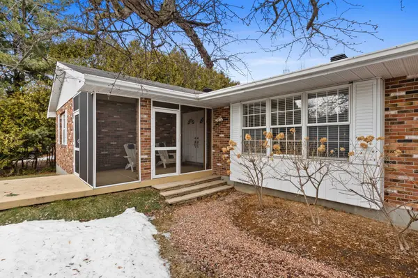 118 Juanita AVE, Carp - Huntley Ward, ON K0A 1L0