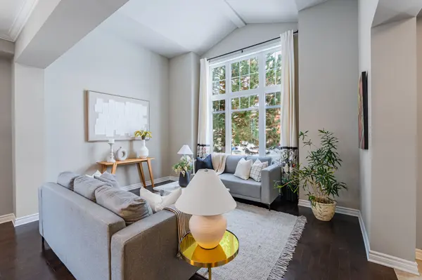 107 Panisset AVE, Kanata, ON K2T 0E2