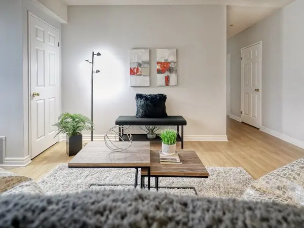 744 Wonderland RD S #205, London South, ON N6K 4K3