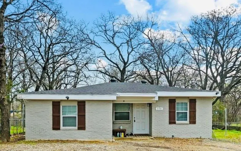 508 N Dick Price Road, Kennedale, TX 76060