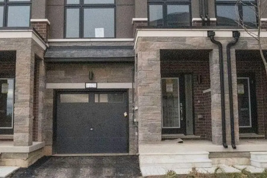 84 Fieldridge CRES, Brampton, ON L6R 0C2