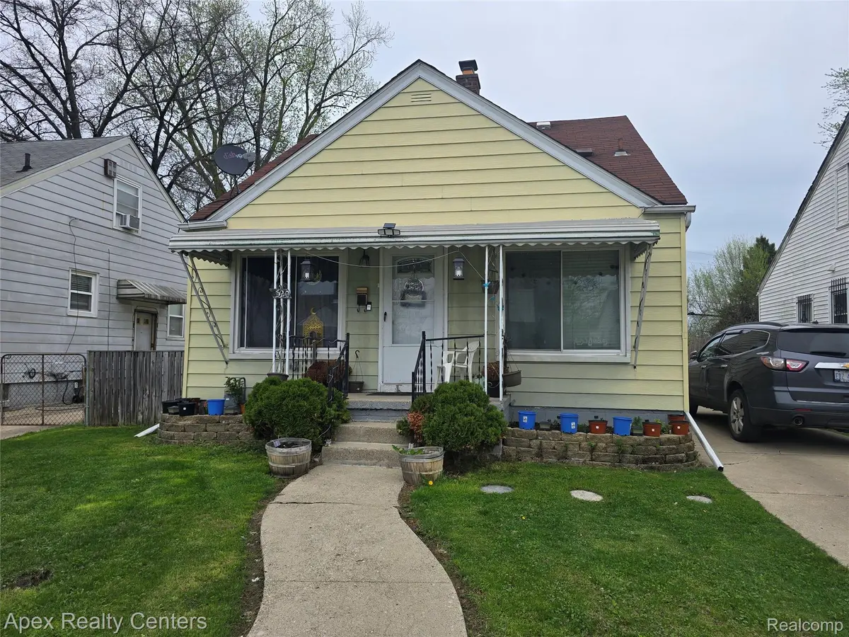 6320 Saint Marys ST, Detroit, MI 48228