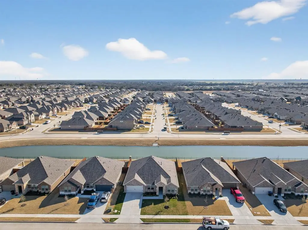 162 Mapleoak Drive, Caddo Mills, TX 75135