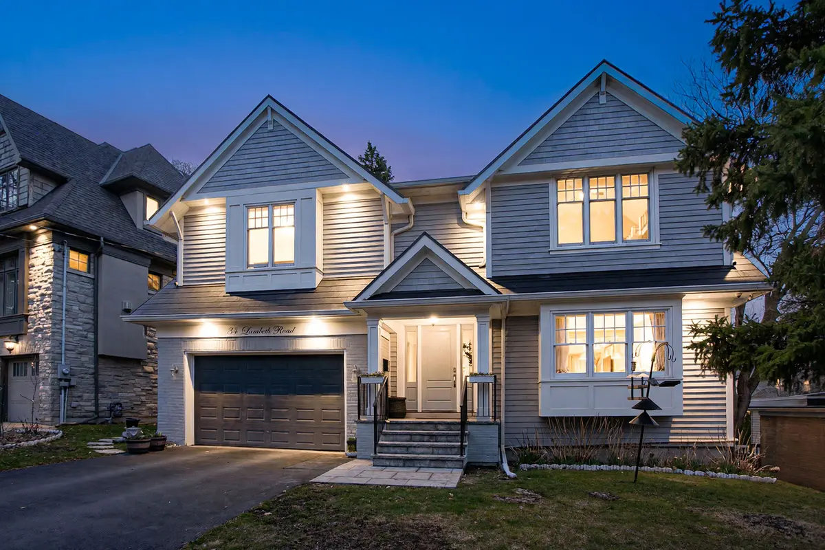 34 Lambeth RD, Toronto W08, ON M9A 2Y7