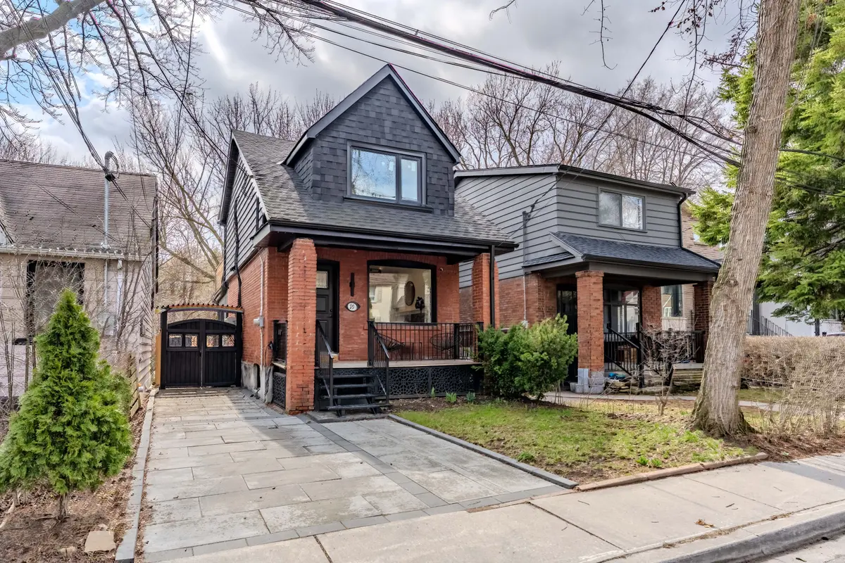 25 Warren CRES, Toronto W02, ON M6S 4S1