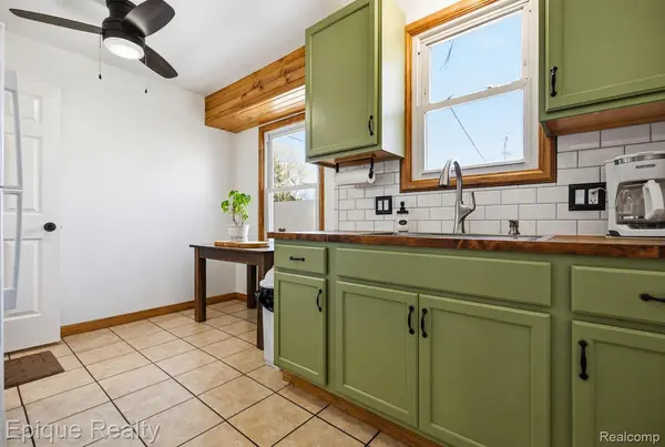 4165 Westpoint ST, Dearborn Heights, MI 48125