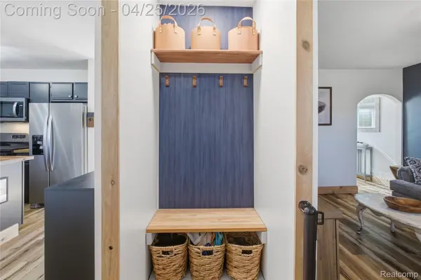 8822 Cogswell ST, Romulus, MI 48174