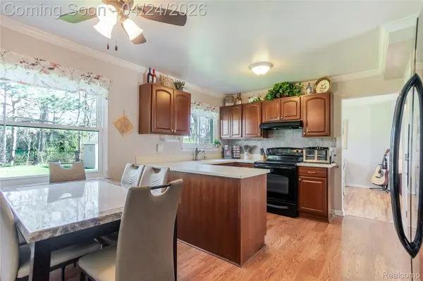 42320 Cherry Hill RD, Novi, MI 48375