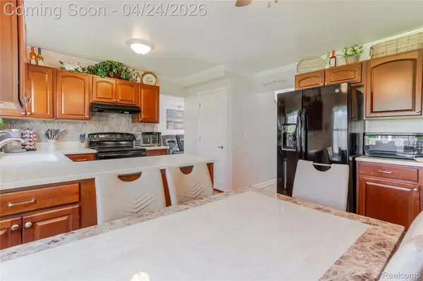 42320 Cherry Hill RD, Novi, MI 48375