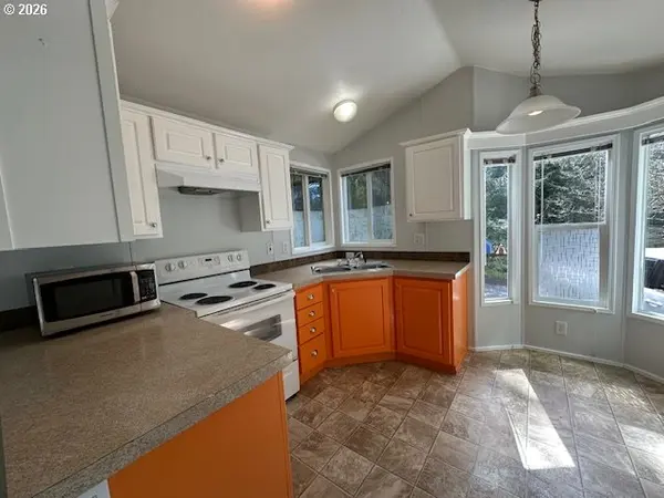 89510 HIGHWAY 101 #16, Florence, OR 97439