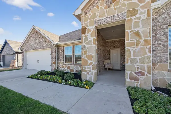 162 Mapleoak Drive, Caddo Mills, TX 75135