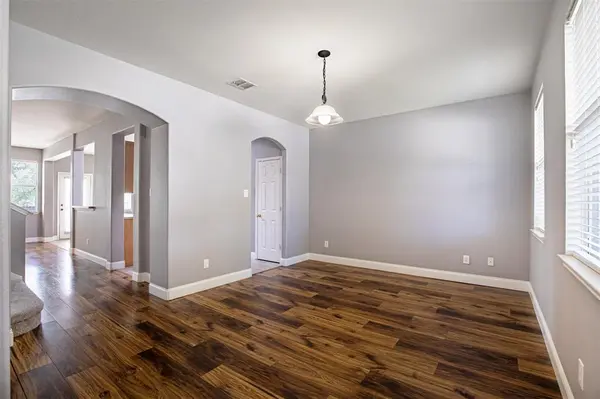 917 Warbler, Aubrey, TX 76227