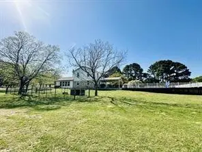 1309 SHANNON Drive, Cleburne, TX 76031