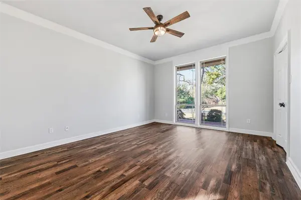 4705 Villa Vera Drive, Arlington, TX 76017