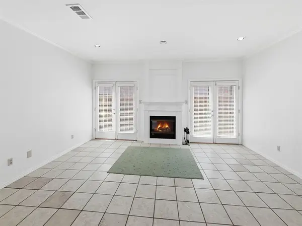 2727 Shelby Avenue #N, Dallas, TX 75219