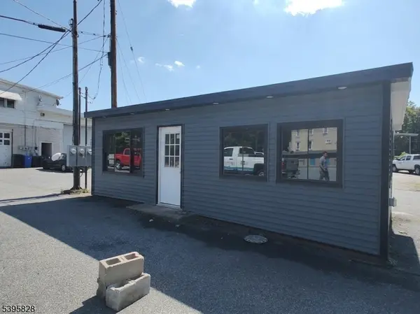 812 S Main St, Phillipsburg Town, NJ 08865