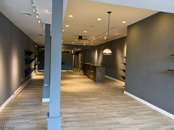 327 1/2 Millburn Ave, Millburn Twp., NJ 07041